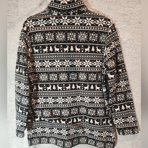 Lands’ End Holiday Black and White Winter Fleece Sweater M 10/12 Turtlen… - Picture 4 of 6